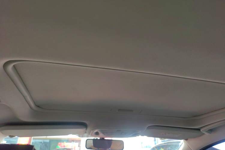 Used Ford Focus 2017 Sedan EcoBoost 125 Manual – Ultra-Style Edition with SmartDrive Features
