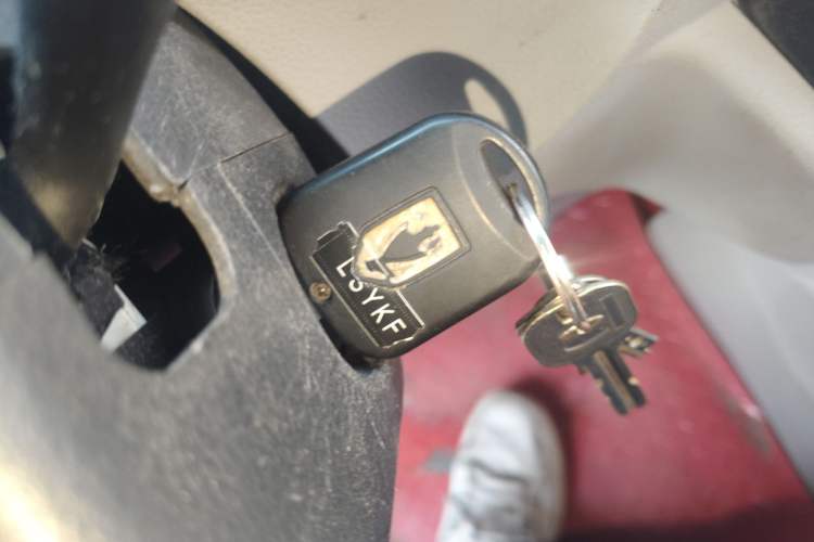 Used Jinbei New Hiace X30L 2018 1.5L Box Truck Wealth Edition Natural Gas DLCG14
