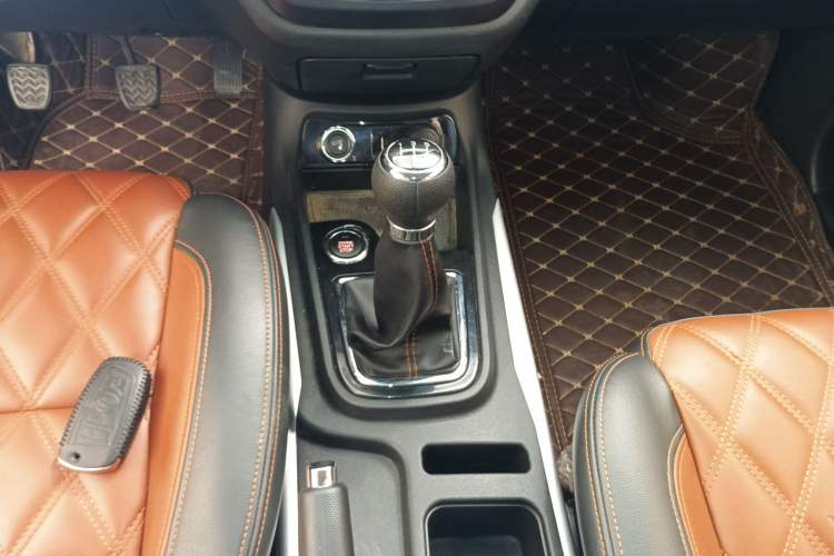 Used SWM X3 2018 1.5L Manual Fashion Model
