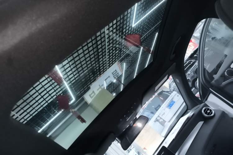 Used Mercedes-Benz GLC 2018 GLC 260 4MATIC Luxury Model