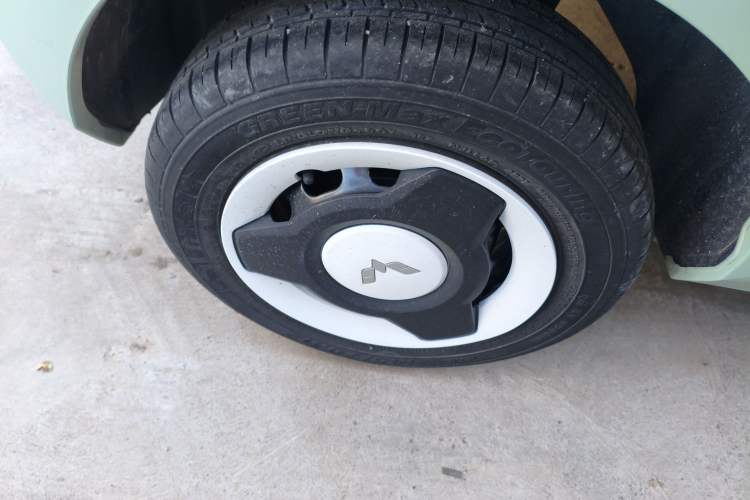 Used Wuling Hongguang MINIEV 2021 Macaron Fashion Model Lithium Iron Phosphate
