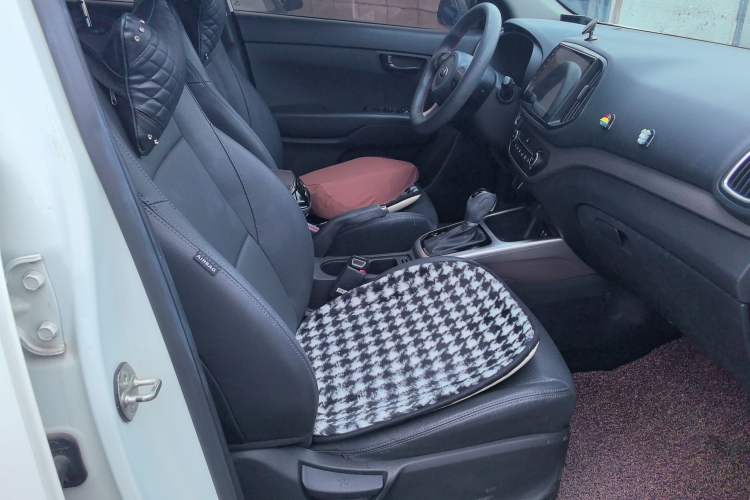 Used Kia KX3 2017 1.6L Automatic Aoya Version
