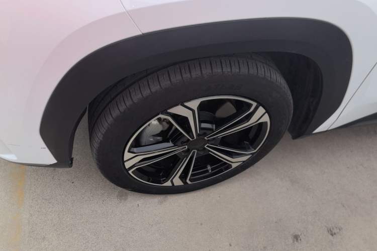 Used  L7 2023 1.5T 115 km PLUS