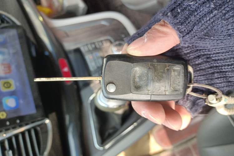 Used  Refine M5 2013 2.0T Gasoline Manual Business Edition
