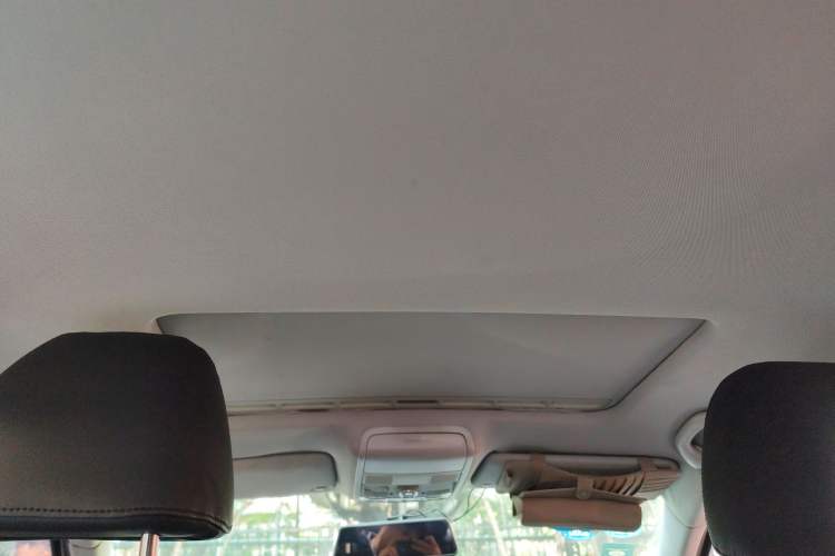 Used Volkswagen Sagitar 2015 230TSI Automatic Comfort Version
