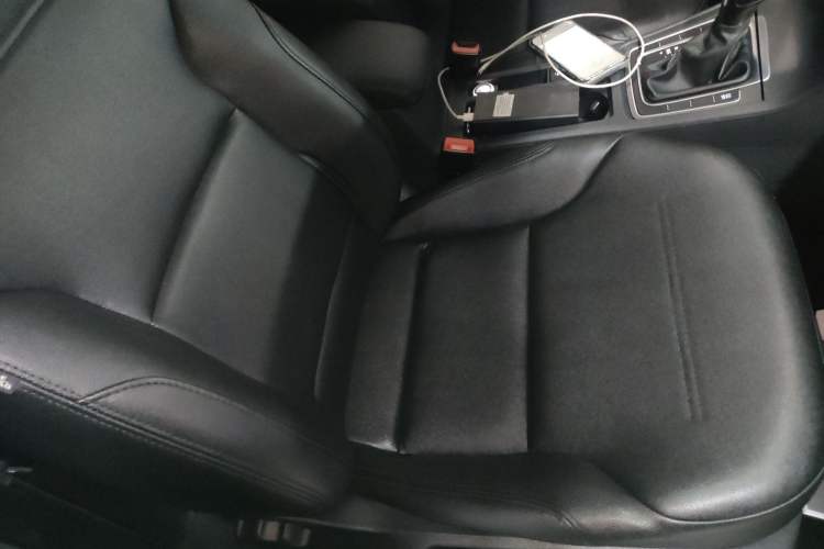 Used Volkswagen Golf 2015 1.6L Automatic Comfort Model
