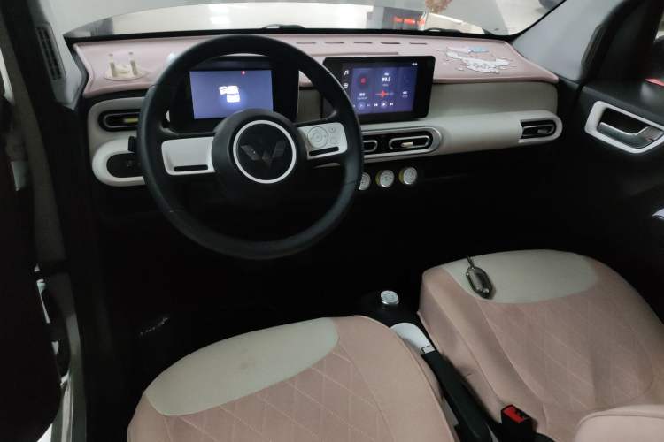 Used Wuling Hongguang MINIEV 2024 3rd Generation 215km Advanced Version