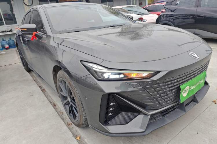 Used Changan UNI-V 2022 1.5T Smart Navigation Version