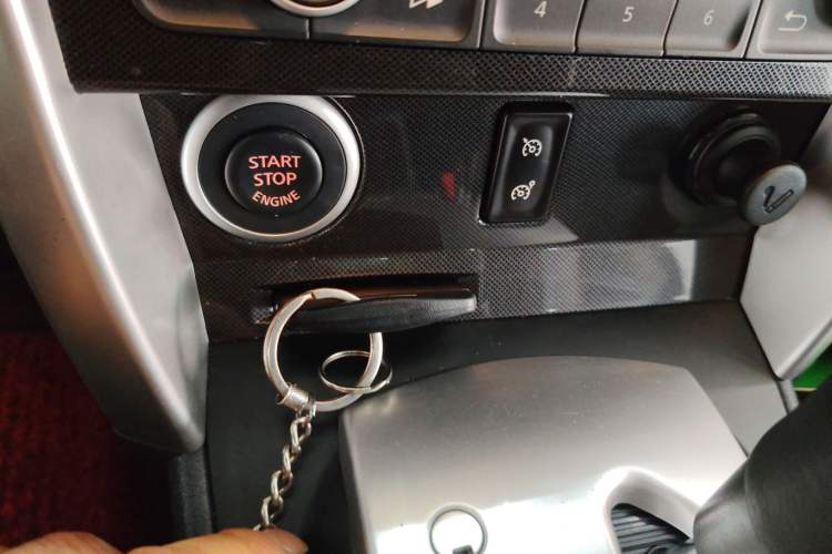 Used Renault Koleos 2014 2.5L Two-Wheel-Drive Urban Edition
