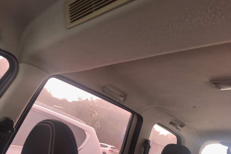 Used Dongfeng Fengon 330 2018 1.5L 330S Premium Edition DK15
