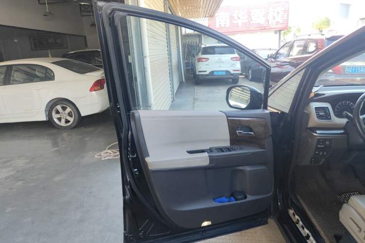 Used Honda Odyssey 2015 2.4L Supreme Edition
