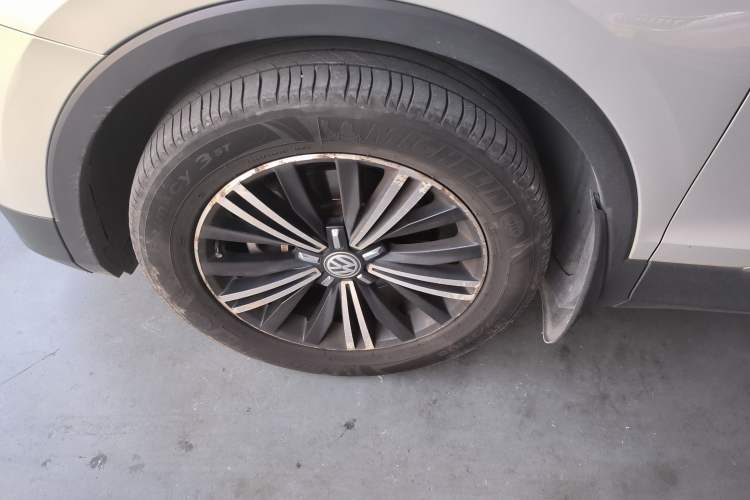 Used Volkswagen Tiguan L 2017 380TSI Automatic All-Wheel-Drive Luxury Edition