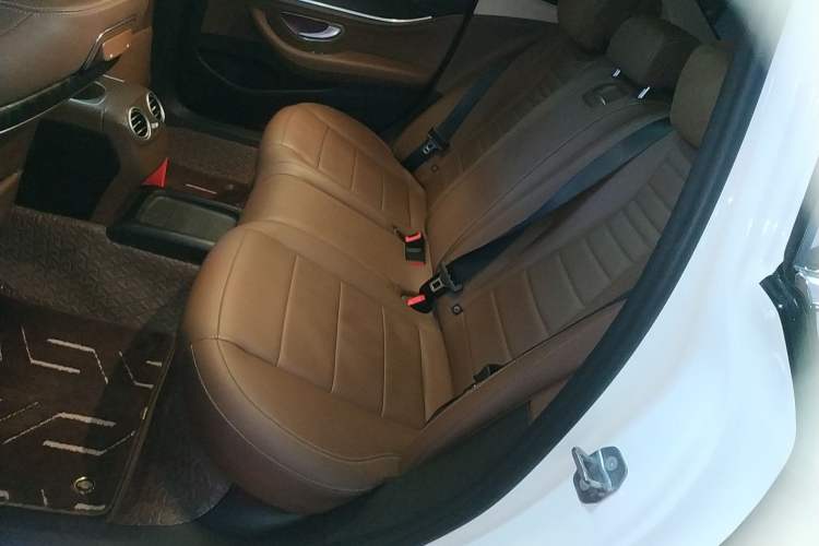 Used Mercedes-Benz E-Class 2020 E 300 L Sporty and Stylish Model
