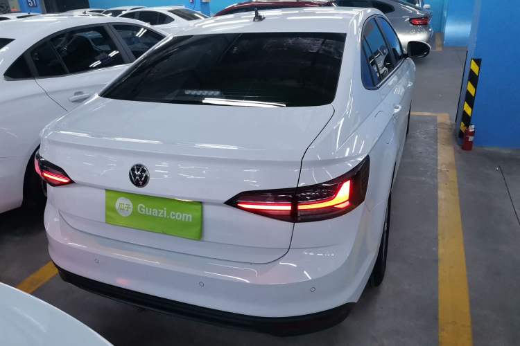 Used Volkswagen Lavida 2023 New Sharp 1.5L Automatic Excellent New Edition
