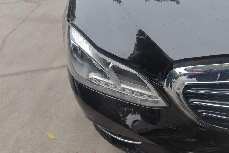 Used Mercedes-Benz E-Class 2015 Facelift E 200 L
