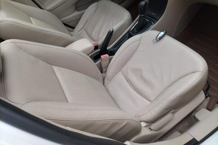 Used Suzuki Alivio 2015 1.6L Automatic Enjoyment Model
