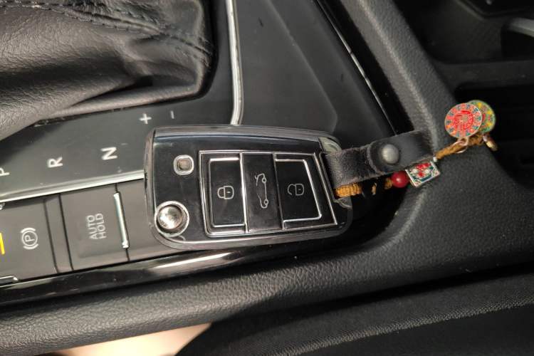 Used Volkswagen Tharu 2020 280TSI Two-Wheel Drive Luxury Edition China VI Standard