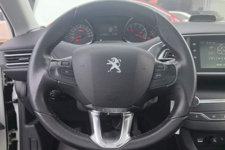Used Peugeot 308S 2015 1.2T Automatic Jingchi Edition
