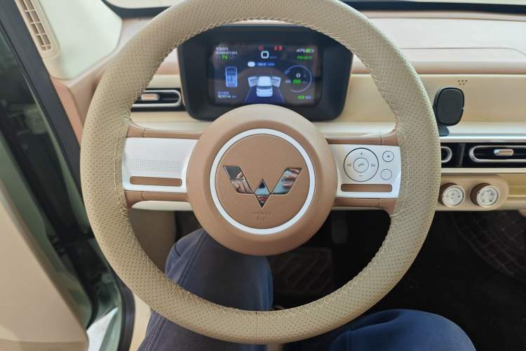 Used Wuling Hongguang MINIEV 2024 3rd Generation 215km Youth Edition
