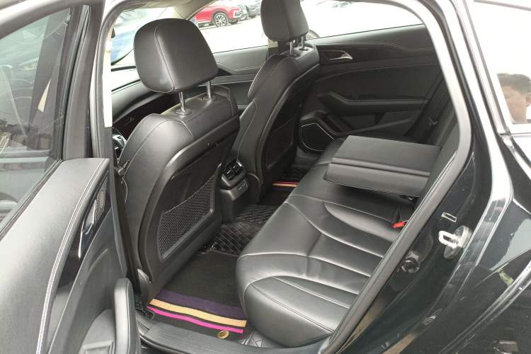 Used Hongqi H5 2019 30TD Smart Connect Dynamic Edition
