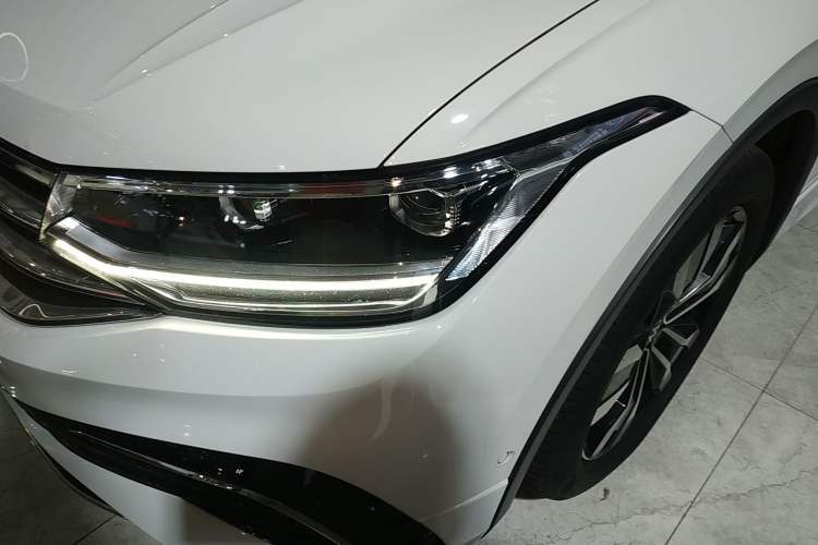 Used Volkswagen Tiguan L 2022 330TSI Automatic Two-Wheel Drive R-Line Enhanced Edition
