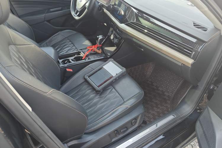 Used Volkswagen Passat 2019 330TSI Luxury Edition China VI Standard