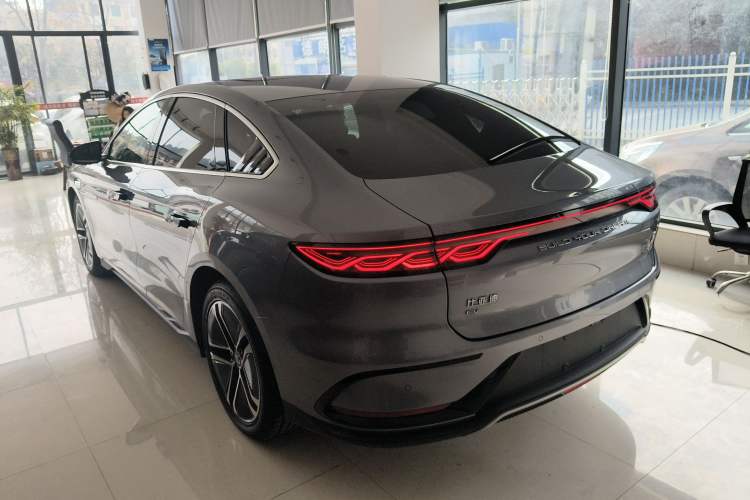 Used BYD Han 2023 EV Champion Edition 605KM Front-Drive Premium Model
