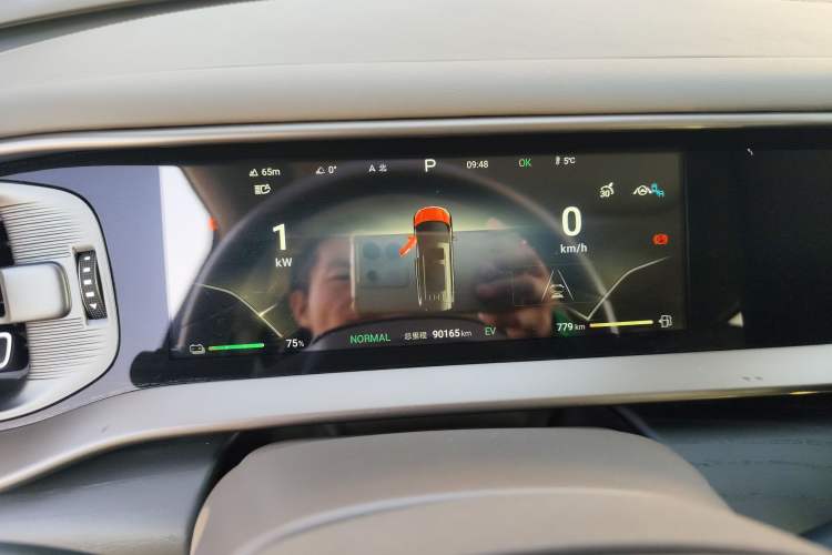 Used Denza D9 2022 DM-i 970 Four-Wheel Drive Flagship Model