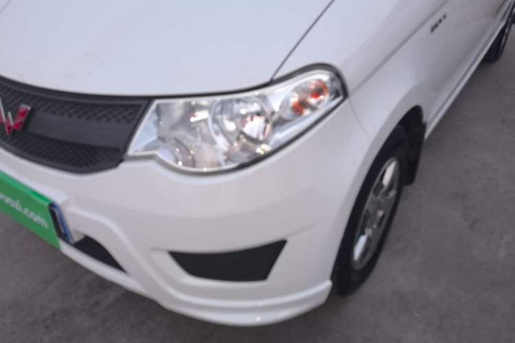 Used Wuling Hongguang 2015 1.5L S Basic Version China V Standard
