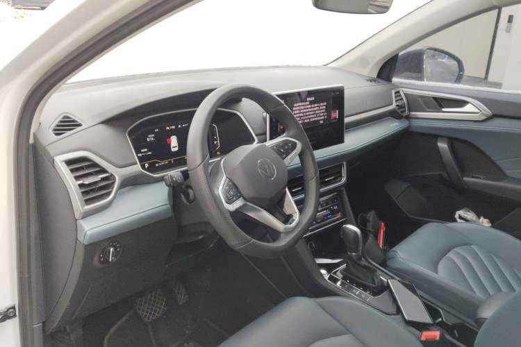 Used Volkswagen Tharu 2024 300TSI Two-Wheel-Drive Moon Luxury Edition