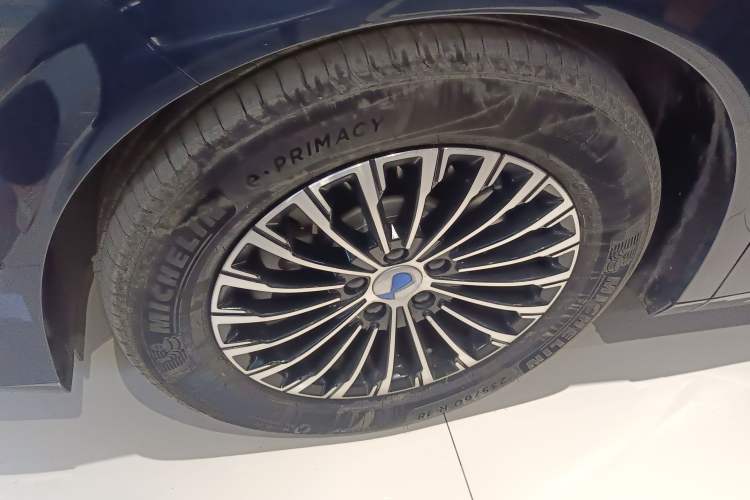 Used Denza D9 2024 DM-i 980 Four-Wheel Drive Flagship Model
