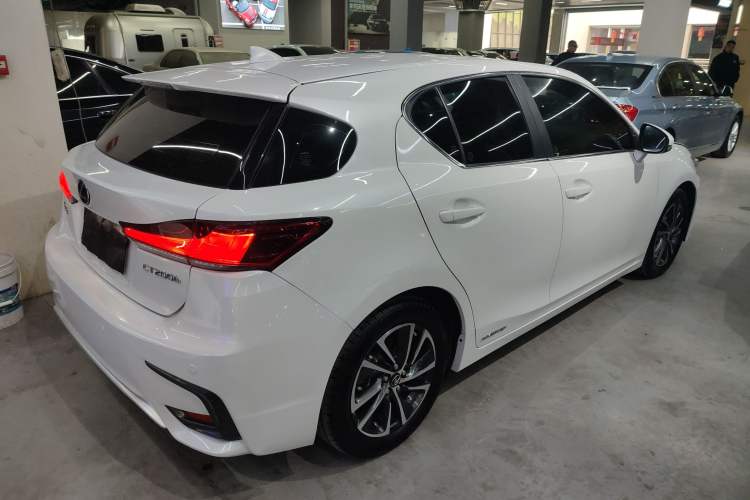 Used Lexus CT 2017 CT200h Elite Edition Monotone China VI
