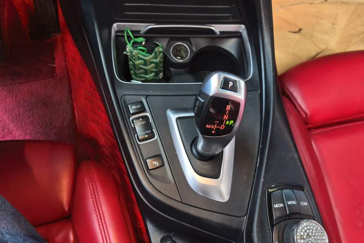 Used BMW 2 Series 2018 220i Convertible Coupe Sports Design Package