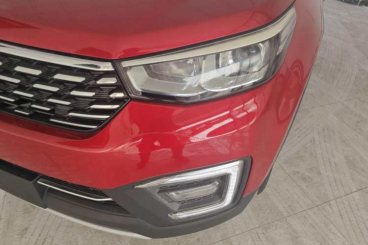 Used Changan CS55 2018 1.5T Manual Colorful Model China V Standard