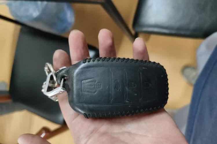 Used Toyota Crown 2015 2.0T Fashion Edition
