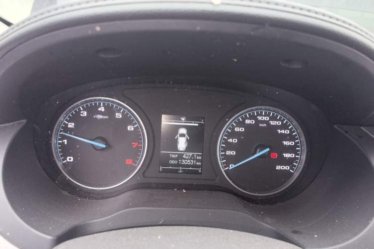 Used JAC Refine M3 2022 PLUS 1.8L 7-seater Standard Model