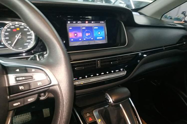 Used GAC Trumpchi M6 2021 270T DCT Luxury Edition (7 Seats)
