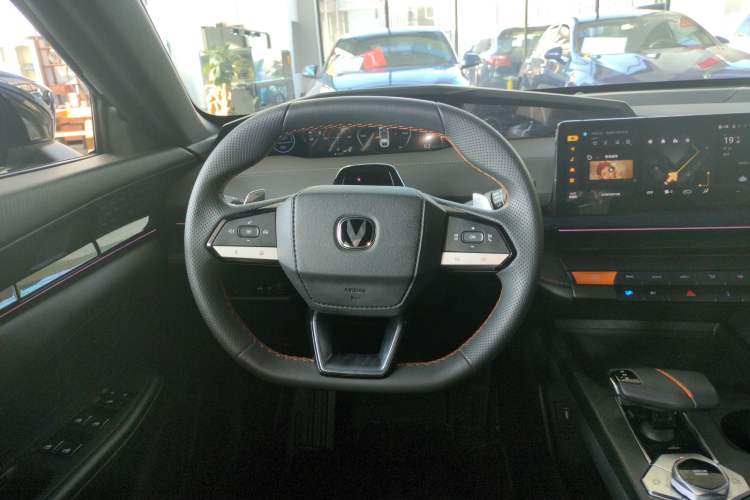 Used Changan UNI-V 2024 1.5T Prestige Edition
