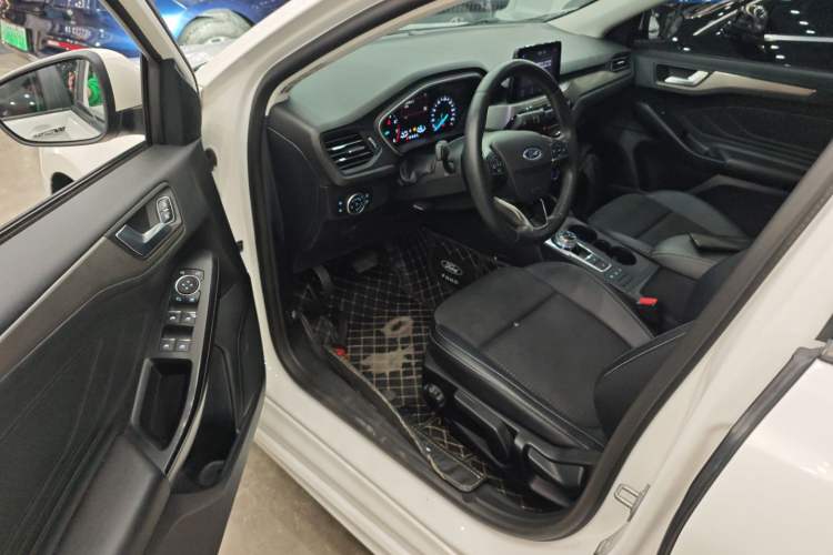 Used Ford Focus 2020 Sedan EcoBoost 180 Automatic Trend Edition