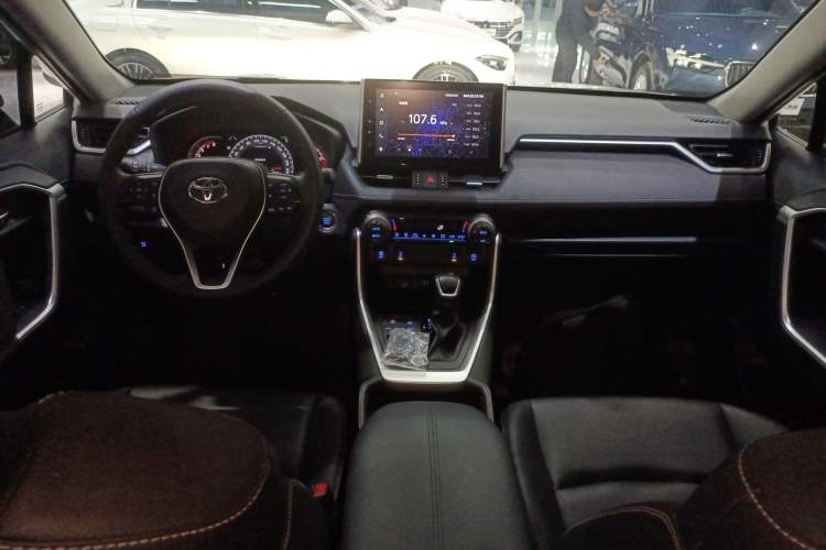 Used Toyota RAV4 2022 2.0L CVT Two-Wheel Drive Fashion Plus Edition
