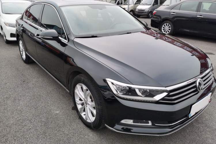 Used Volkswagen Magotan 2018 Facelift 330TSI DSG Luxury Model

