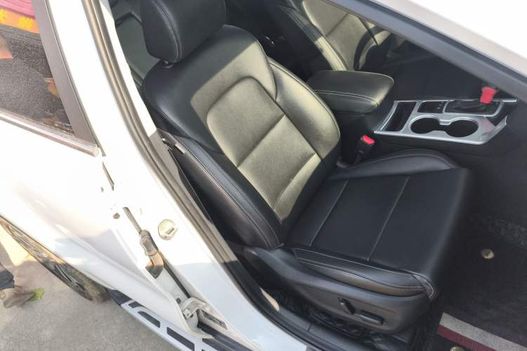 Used Kia KX5 2016 1.6T Automatic Two-Wheel Drive DLX
