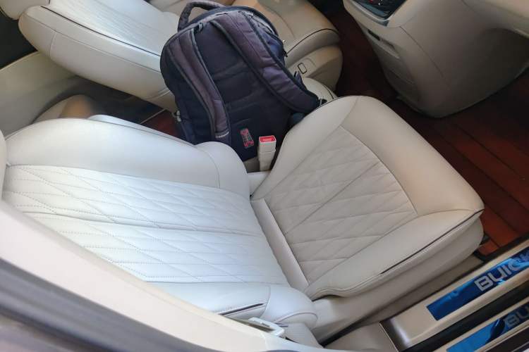 Used Buick GL8 2021 Land Cruiser Executive Class 652T Luxury Model
