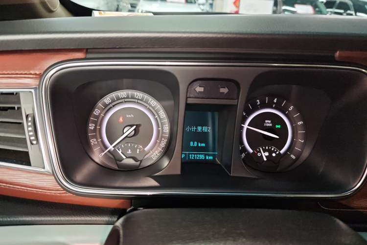 Used Buick GL8 2017 25S Comfort Version China V Standard