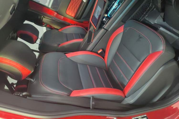 Used Beijing Auto BJ40 2023 2.0T Automatic Four-Wheel Drive Urban Hunter Edition Chivalrous Type
