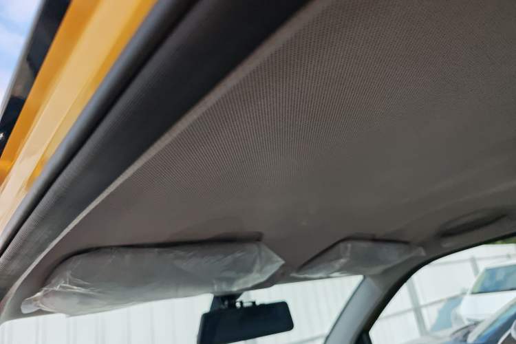 Used Wuling Hongguang MINIEV 2022 Macaron Premium Model – Lithium Ternary Battery
