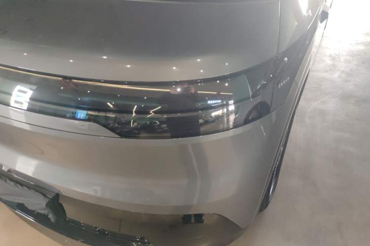 Used Zeekr MIX 2025 Long-Range Intelligent Driving Edition
