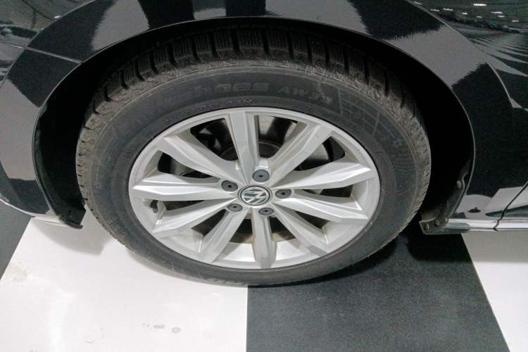 Used Volkswagen Magotan 2017 330TSI DSG Leading Model
