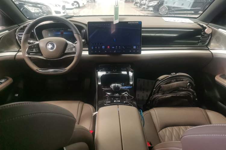 Used BYD Han 2024 DM-i Glory Edition 121KM Prestige Model
