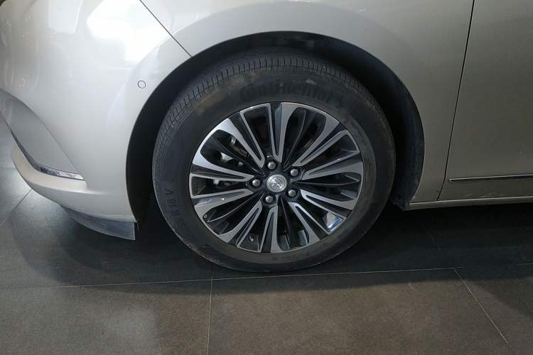 Used Buick GL8 2020 ES Land Cruiser 653T Flagship Model
